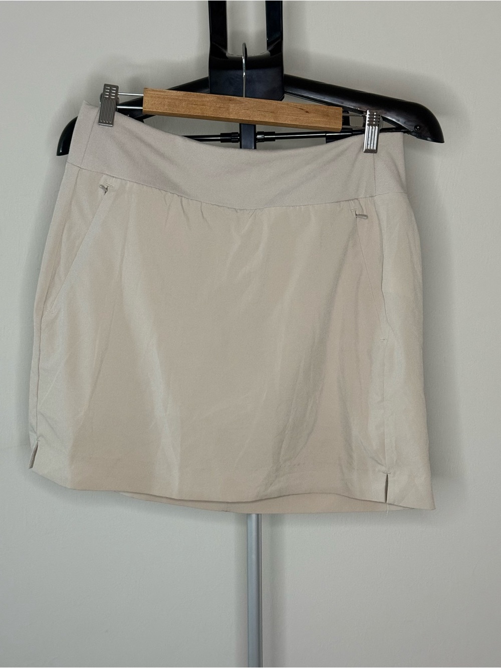 Athleta Soho Skort Women’s Size 10 Light Beige Performance Skirt